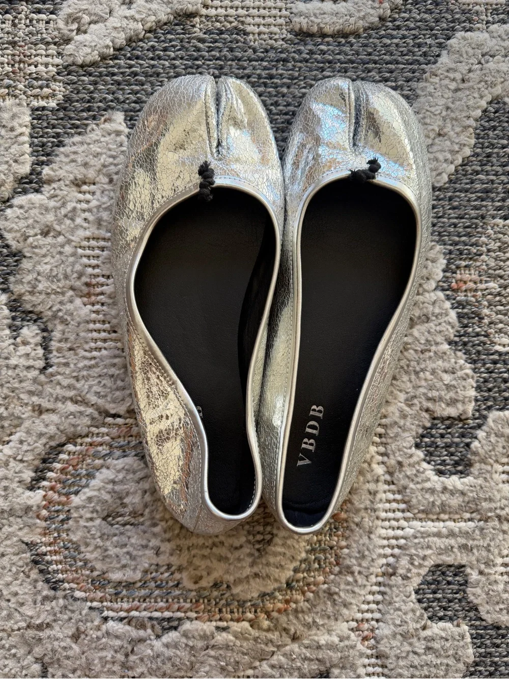 Tabi-style Metallic Split-Toe Ballet Flats in Silver - Women's Loafers
